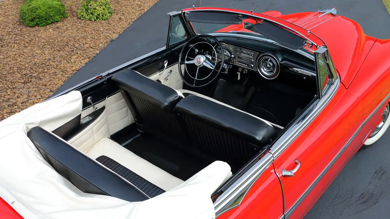 1954 Pontiac Star Chief Deluxe Convertible